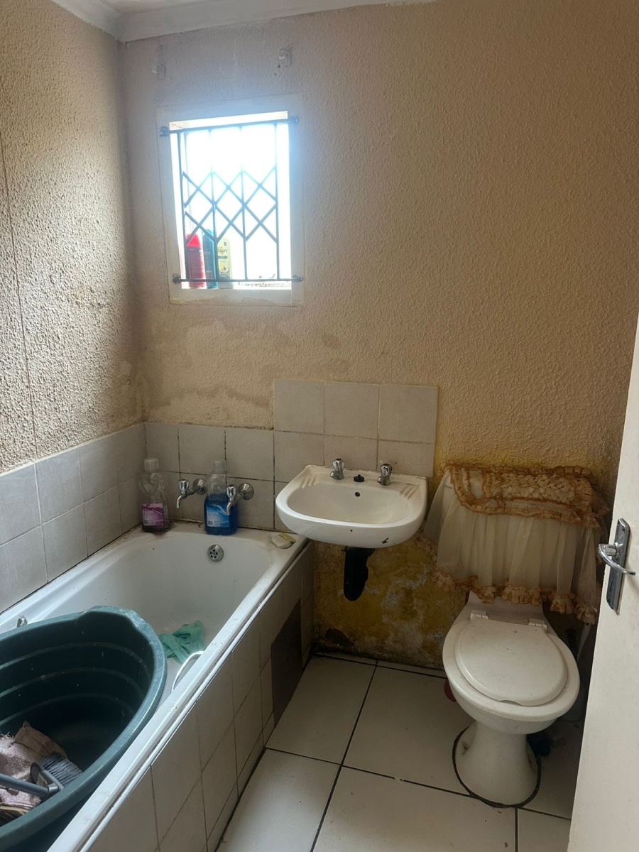 2 Bedroom Property for Sale in Beverley Hills Gauteng