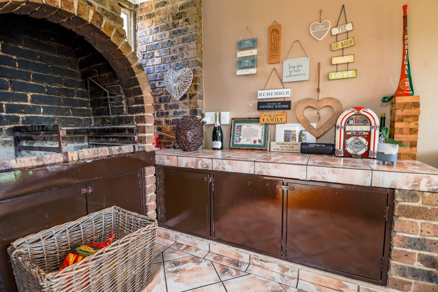 3 Bedroom Property for Sale in Wierda Park Gauteng