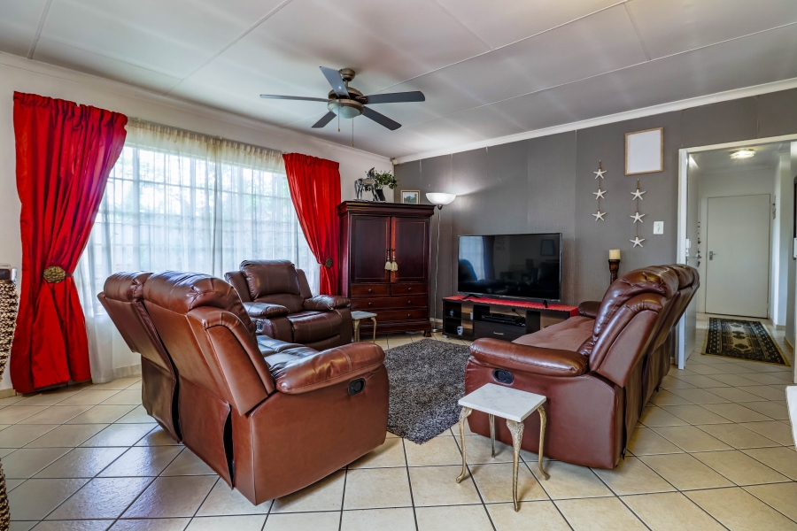 3 Bedroom Property for Sale in Wierda Park Gauteng