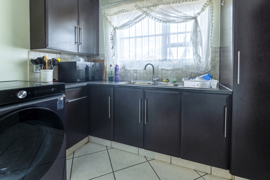 3 Bedroom Property for Sale in Val de Grace Gauteng