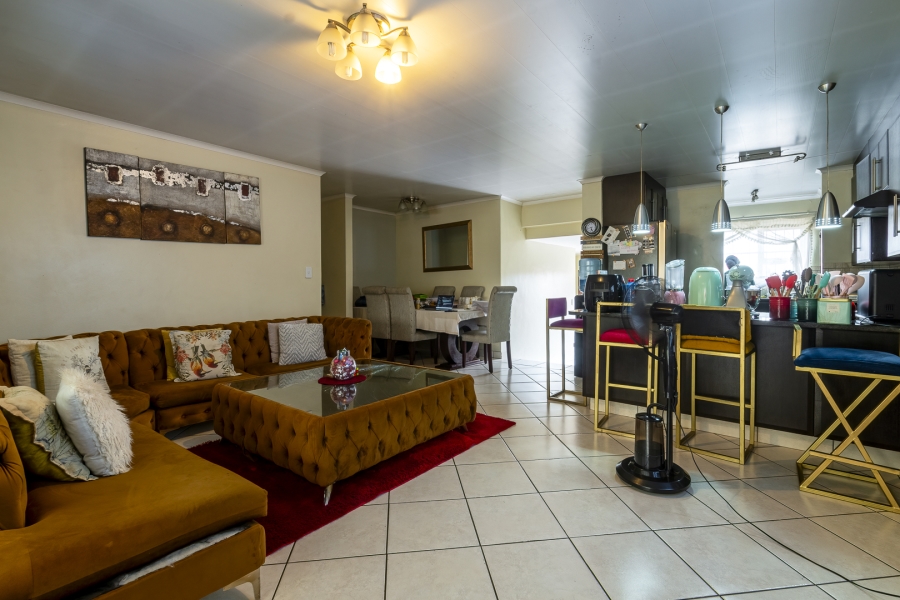 3 Bedroom Property for Sale in Val de Grace Gauteng