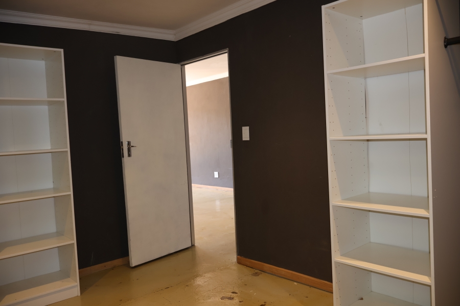 1 Bedroom Property for Sale in Wilro Park Gauteng
