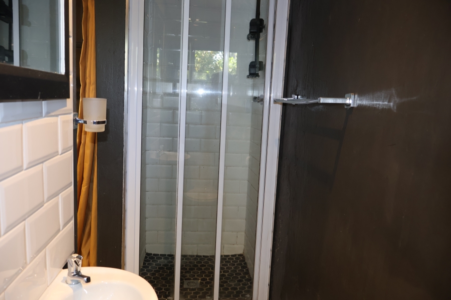 1 Bedroom Property for Sale in Wilro Park Gauteng