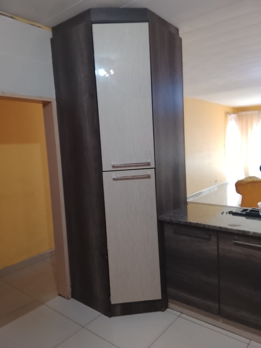 2 Bedroom Property for Sale in Vanderbijlpark CW 3 Gauteng