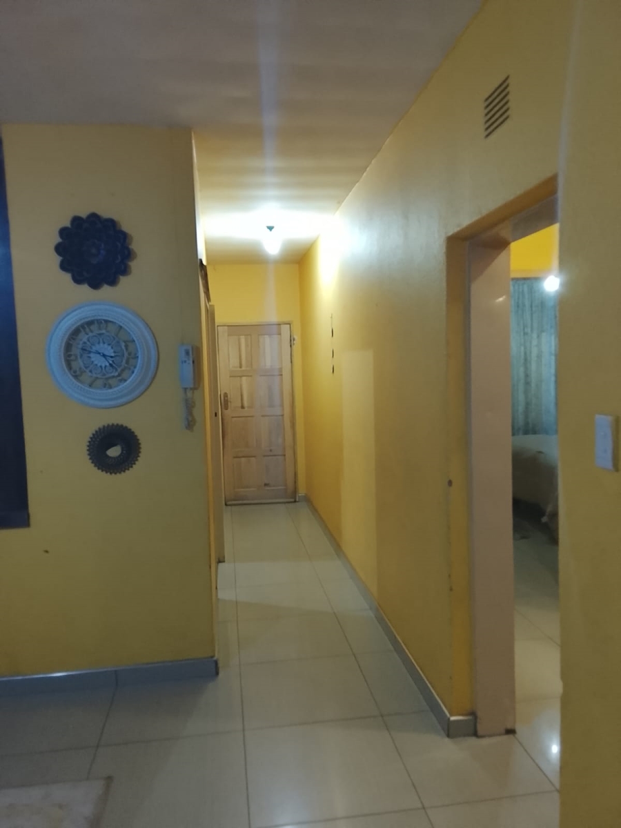 2 Bedroom Property for Sale in Vanderbijlpark CW 3 Gauteng