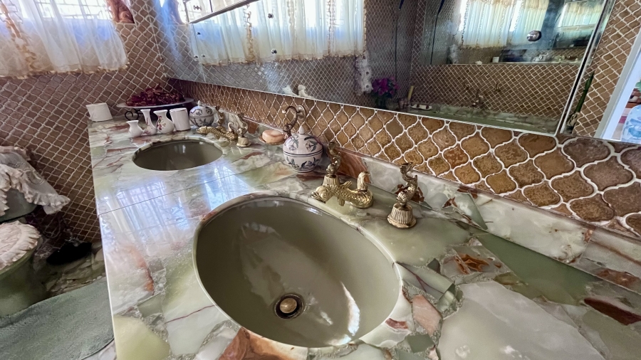 4 Bedroom Property for Sale in Villieria Gauteng