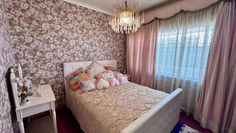 4 Bedroom Property for Sale in Villieria Gauteng