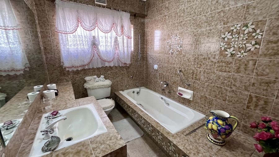 4 Bedroom Property for Sale in Villieria Gauteng