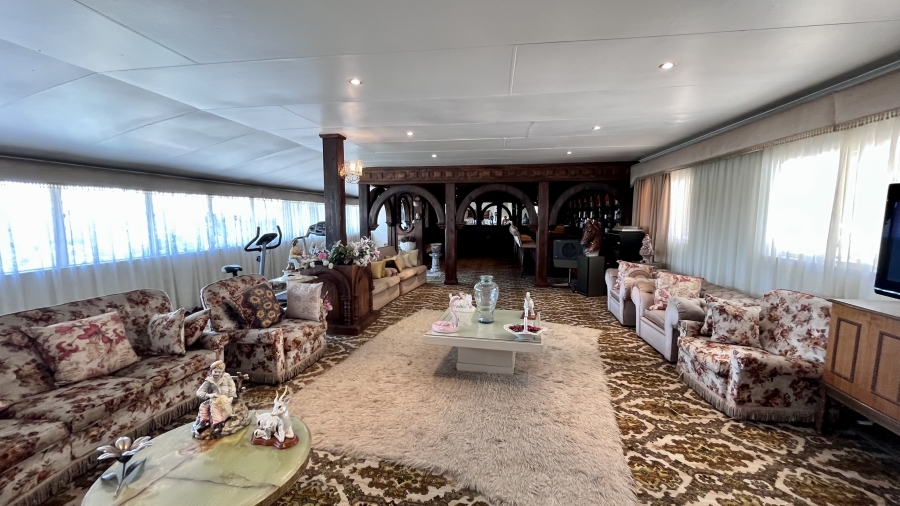 4 Bedroom Property for Sale in Villieria Gauteng