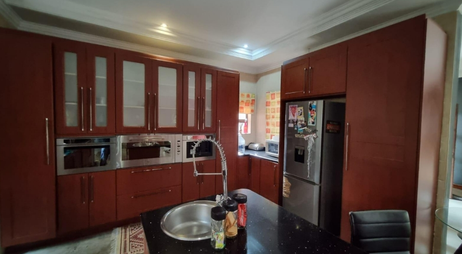 To Let 5 Bedroom Property for Rent in Brooklands Lifestyle Estate Gauteng