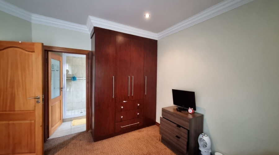 To Let 5 Bedroom Property for Rent in Brooklands Lifestyle Estate Gauteng