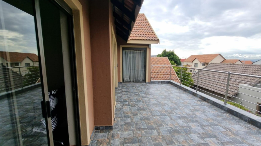 To Let 5 Bedroom Property for Rent in Brooklands Lifestyle Estate Gauteng