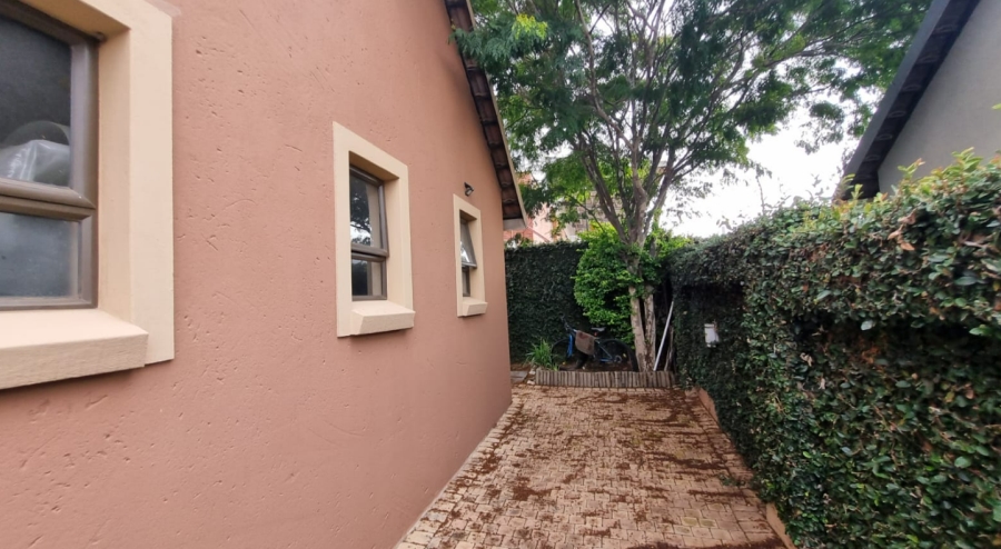 To Let 5 Bedroom Property for Rent in Brooklands Lifestyle Estate Gauteng