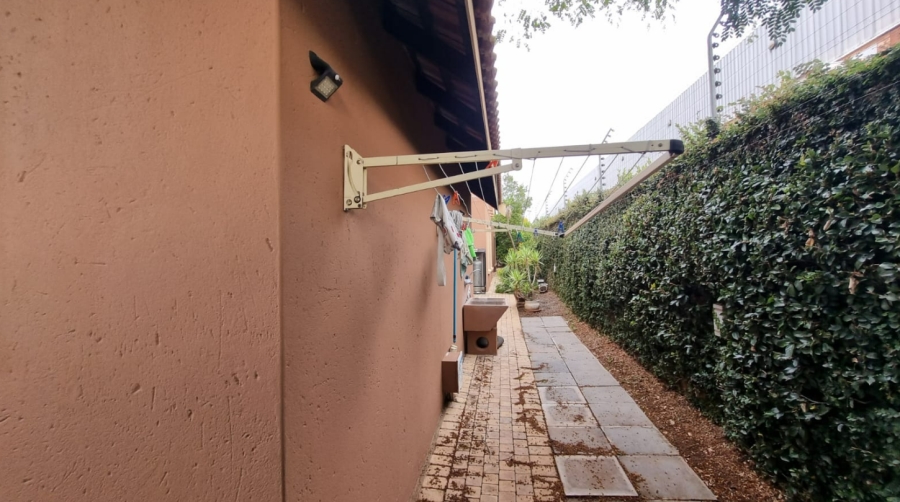 To Let 5 Bedroom Property for Rent in Brooklands Lifestyle Estate Gauteng