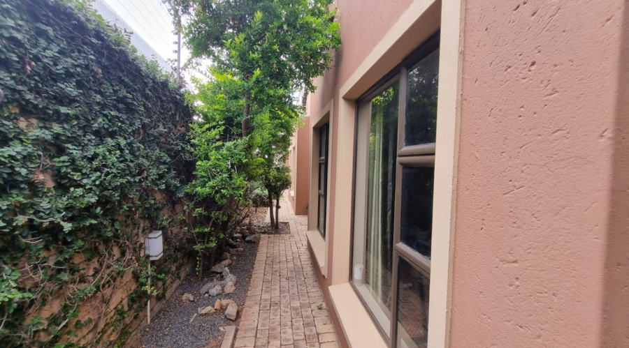 To Let 5 Bedroom Property for Rent in Brooklands Lifestyle Estate Gauteng
