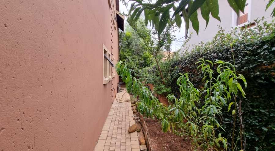 To Let 5 Bedroom Property for Rent in Brooklands Lifestyle Estate Gauteng