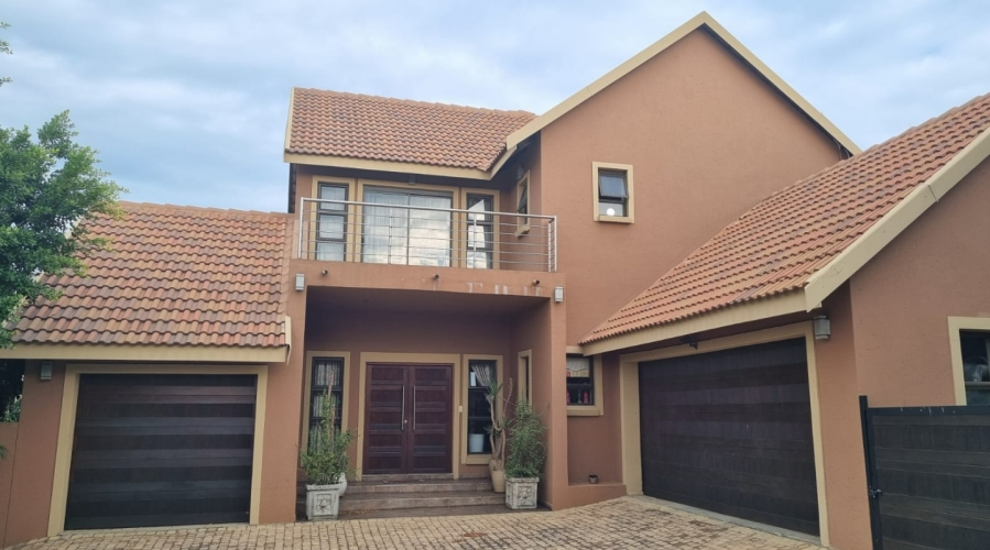 To Let 5 Bedroom Property for Rent in Brooklands Lifestyle Estate Gauteng