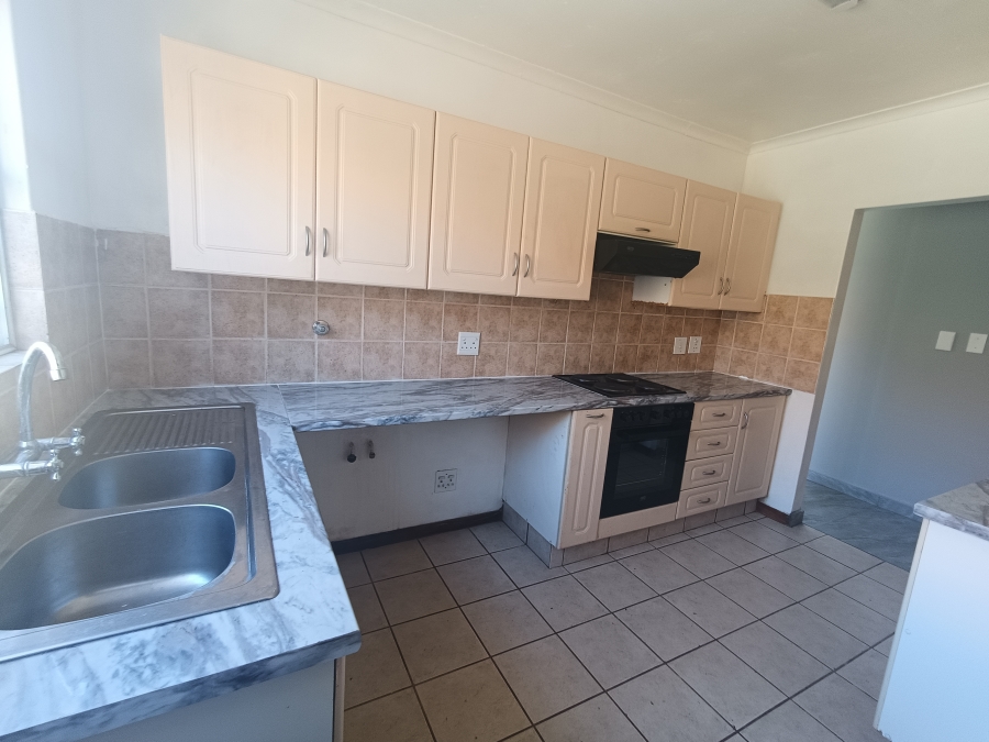 3 Bedroom Property for Sale in Dorandia Gauteng