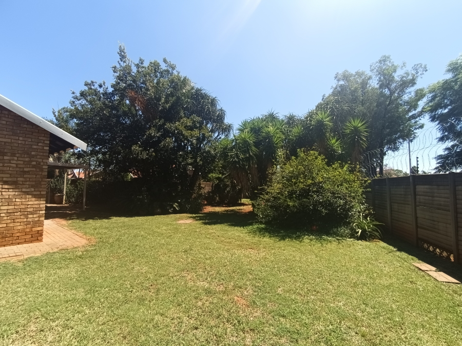 3 Bedroom Property for Sale in Dorandia Gauteng