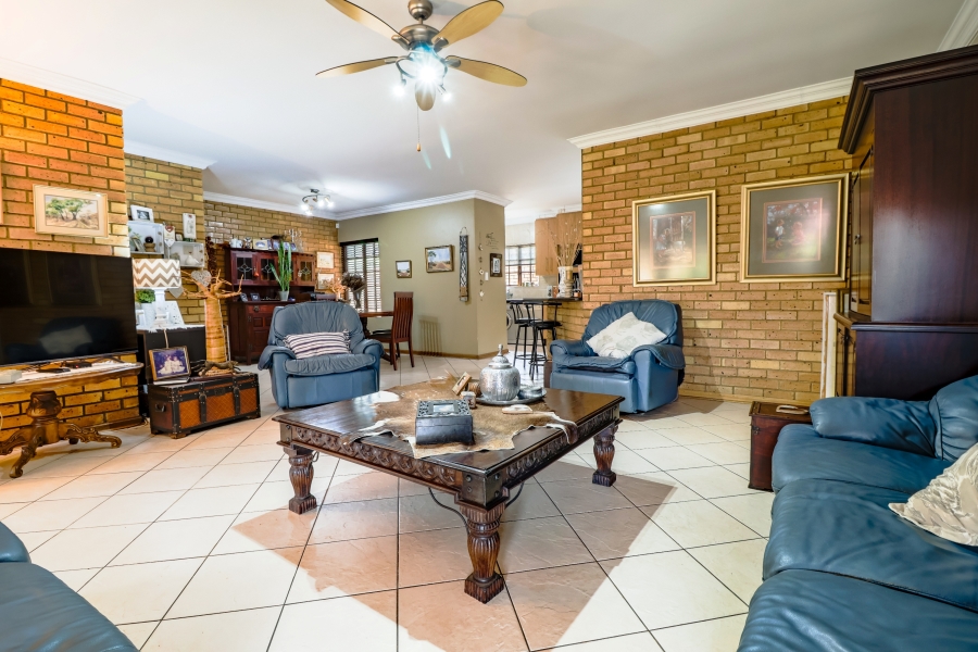 3 Bedroom Property for Sale in Thatchfield Estate Gauteng