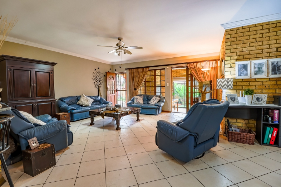 3 Bedroom Property for Sale in Thatchfield Estate Gauteng