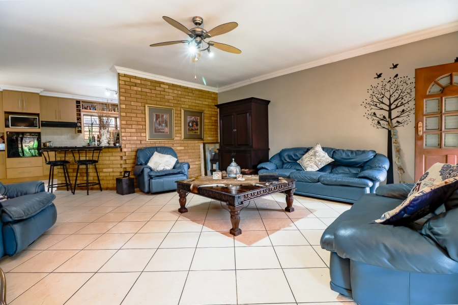 3 Bedroom Property for Sale in Thatchfield Estate Gauteng