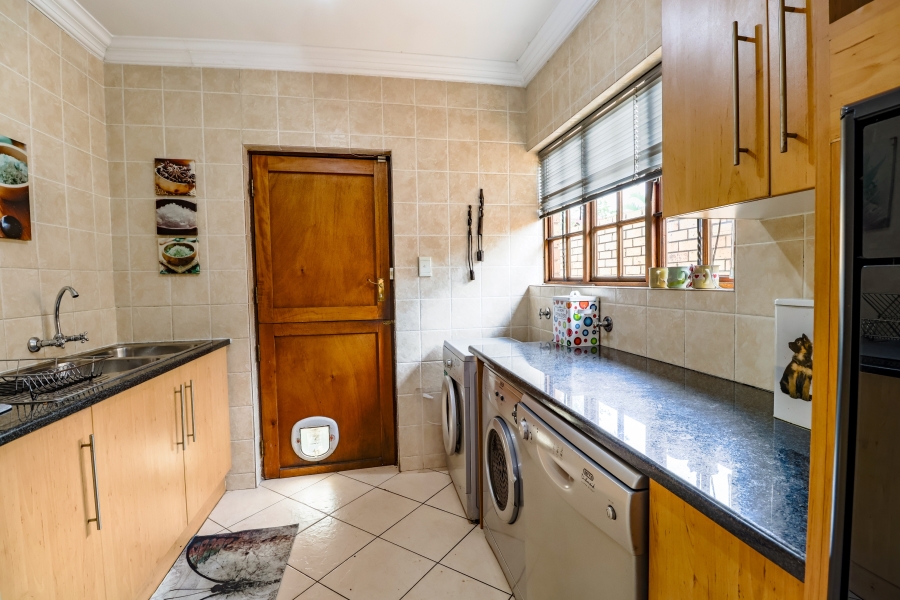3 Bedroom Property for Sale in Thatchfield Estate Gauteng
