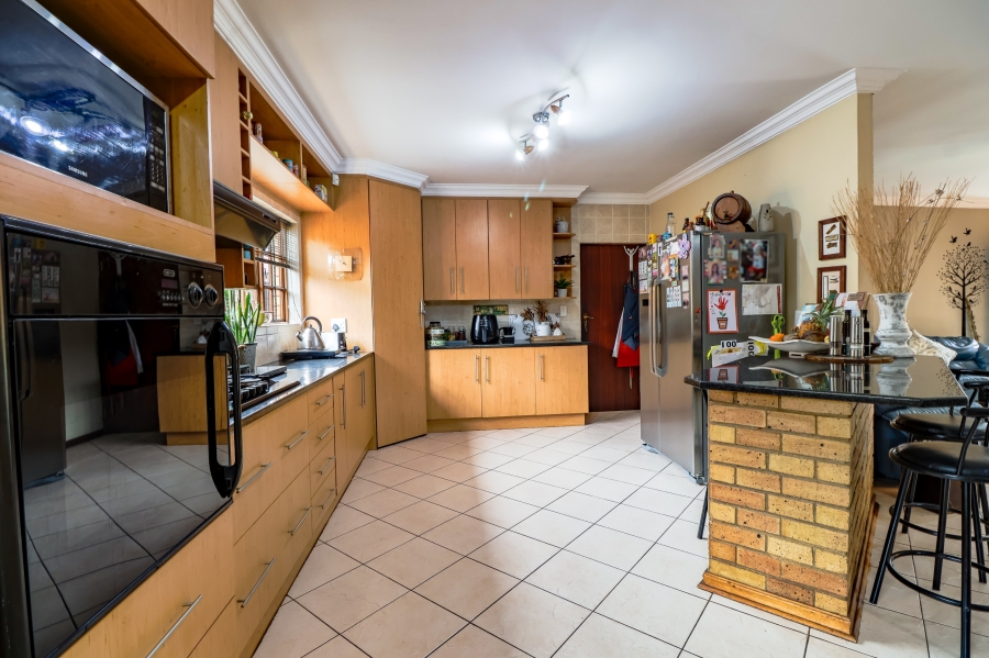 3 Bedroom Property for Sale in Thatchfield Estate Gauteng