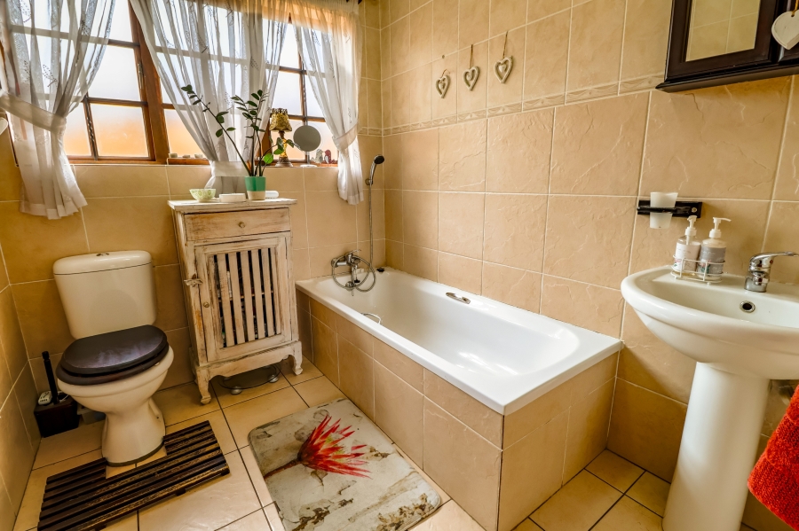 3 Bedroom Property for Sale in Thatchfield Estate Gauteng