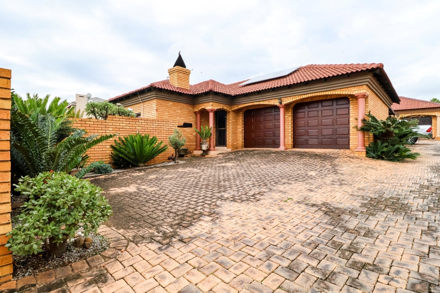 3 Bedroom Property for Sale in Thatchfield Estate Gauteng