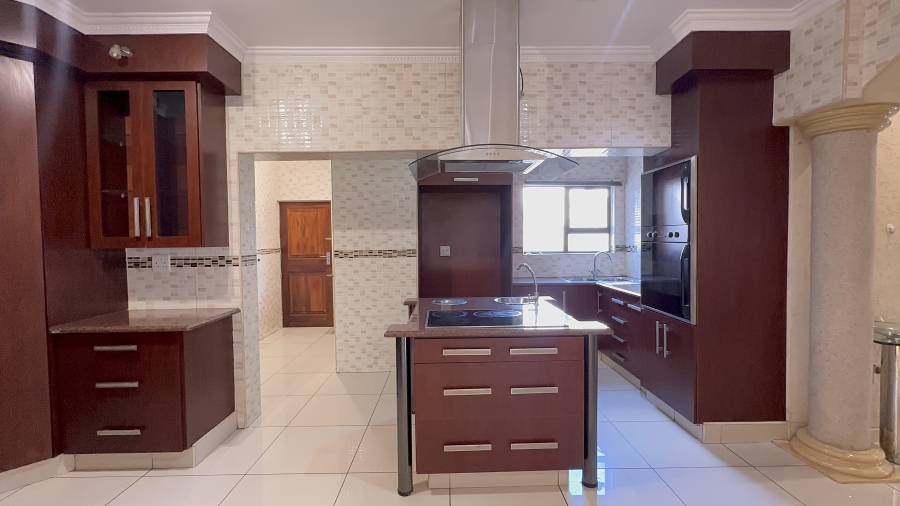 5 Bedroom Property for Sale in Helderwyk Gauteng