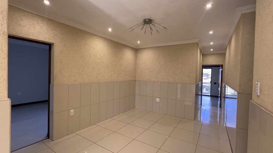 5 Bedroom Property for Sale in Helderwyk Gauteng