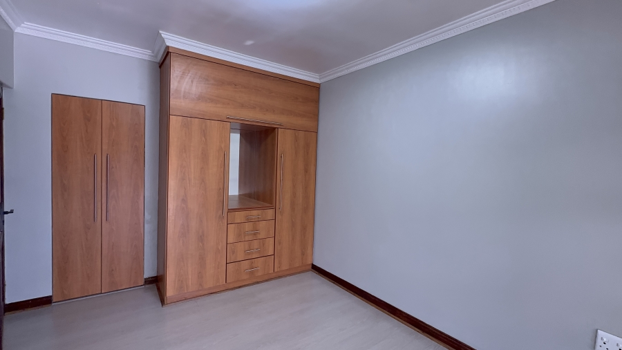 5 Bedroom Property for Sale in Helderwyk Gauteng