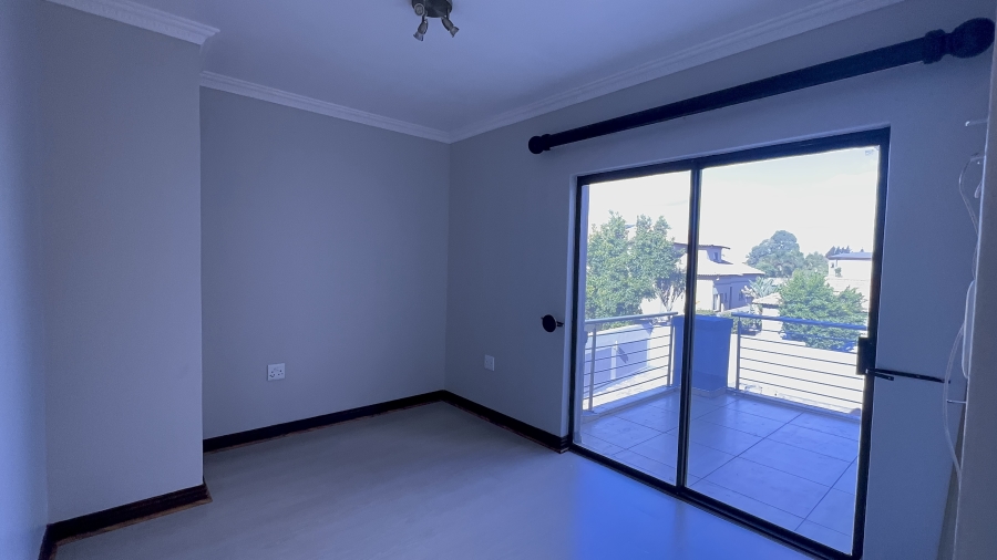 5 Bedroom Property for Sale in Helderwyk Gauteng