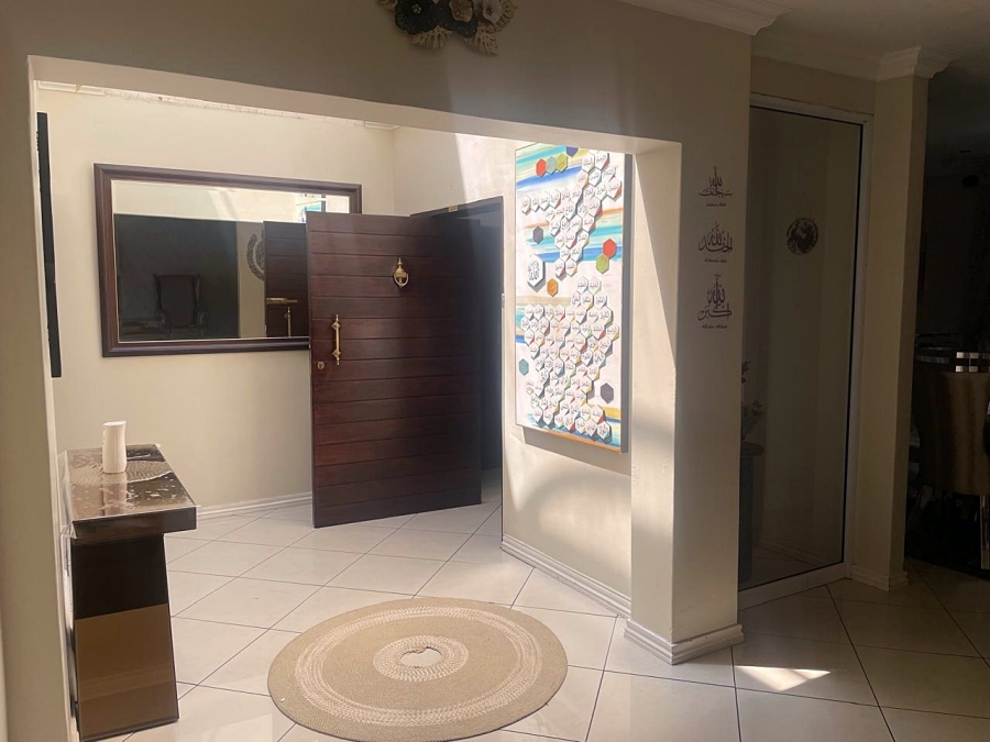 3 Bedroom Property for Sale in Lakefield Gauteng