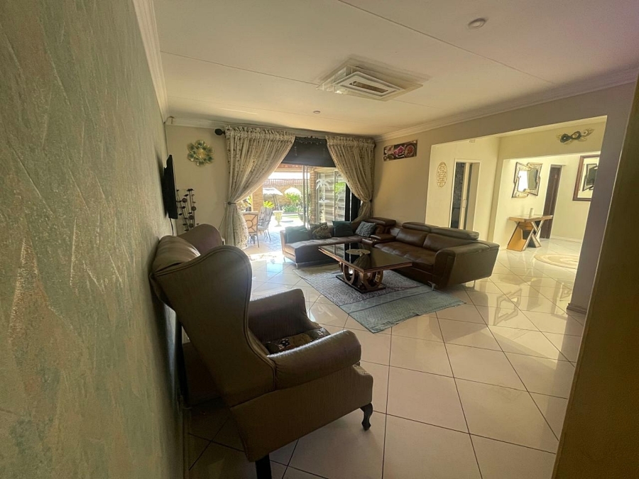 3 Bedroom Property for Sale in Lakefield Gauteng