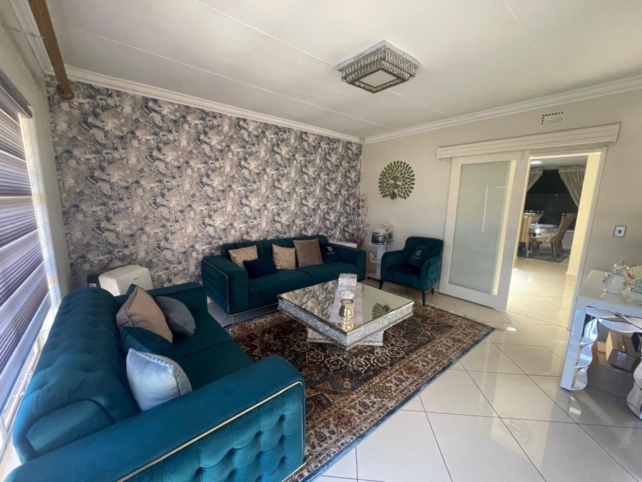 3 Bedroom Property for Sale in Lakefield Gauteng