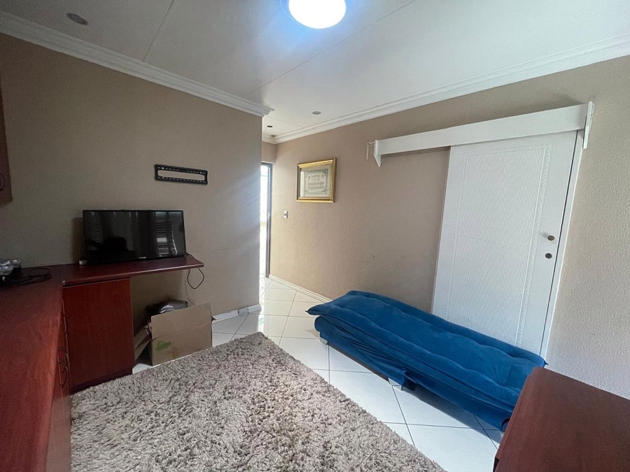 3 Bedroom Property for Sale in Lakefield Gauteng