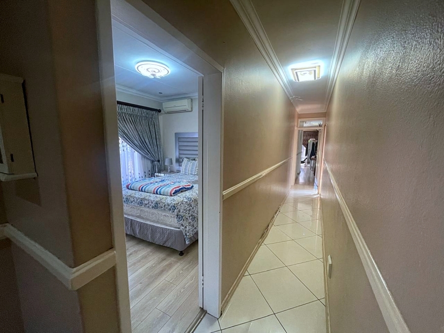 3 Bedroom Property for Sale in Lakefield Gauteng