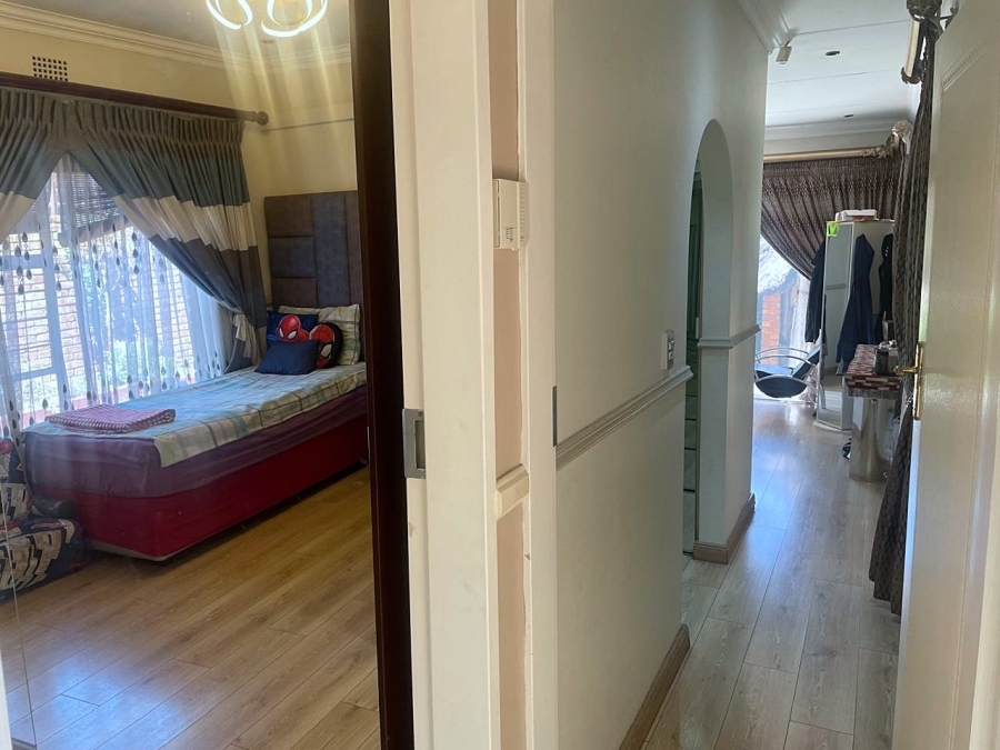 3 Bedroom Property for Sale in Lakefield Gauteng