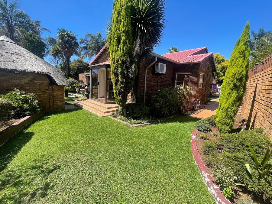 3 Bedroom Property for Sale in Lakefield Gauteng