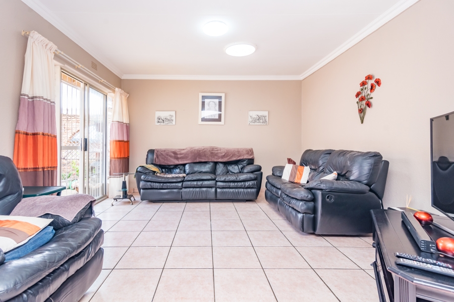 4 Bedroom Property for Sale in Rant En Dal Gauteng