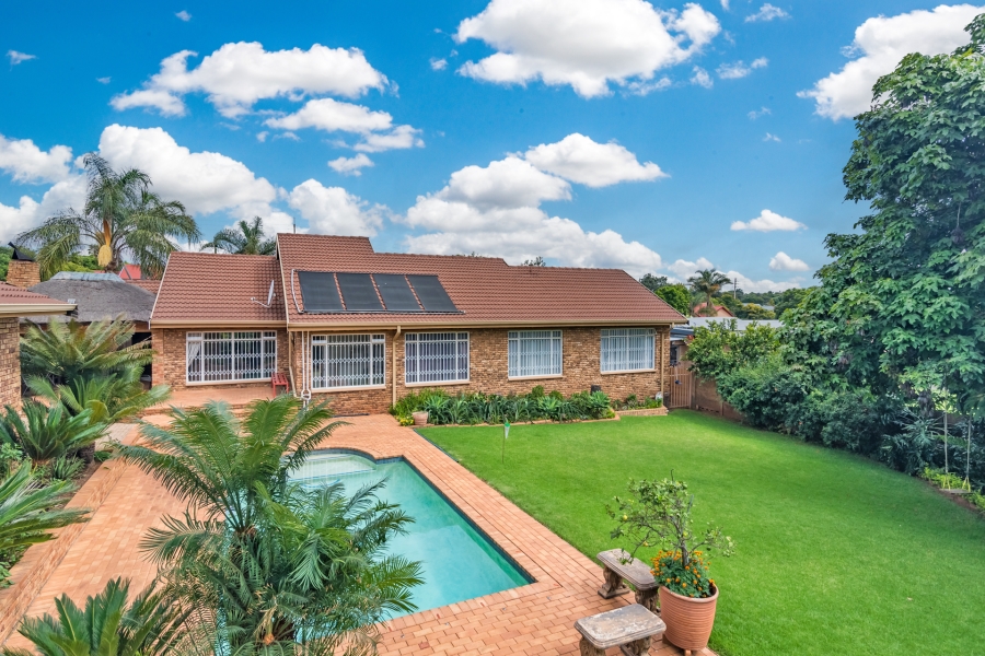 4 Bedroom Property for Sale in Rant En Dal Gauteng