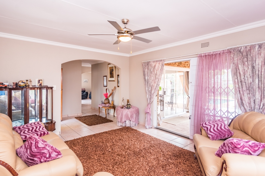 4 Bedroom Property for Sale in Rant En Dal Gauteng