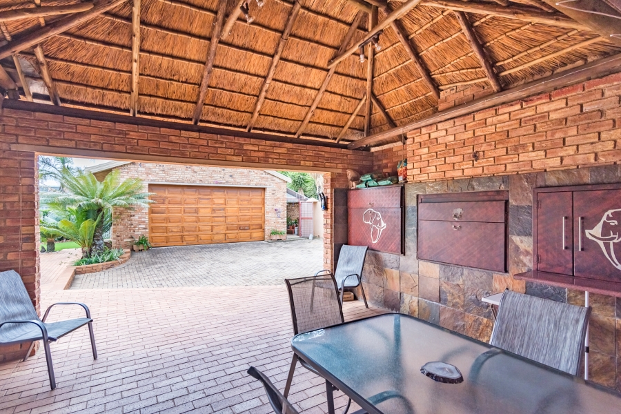 4 Bedroom Property for Sale in Rant En Dal Gauteng