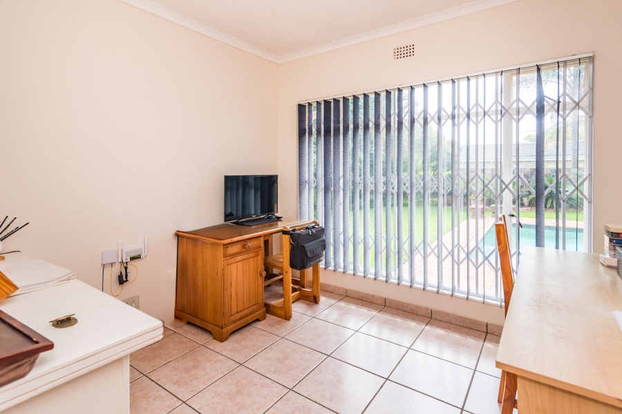 4 Bedroom Property for Sale in Rant En Dal Gauteng