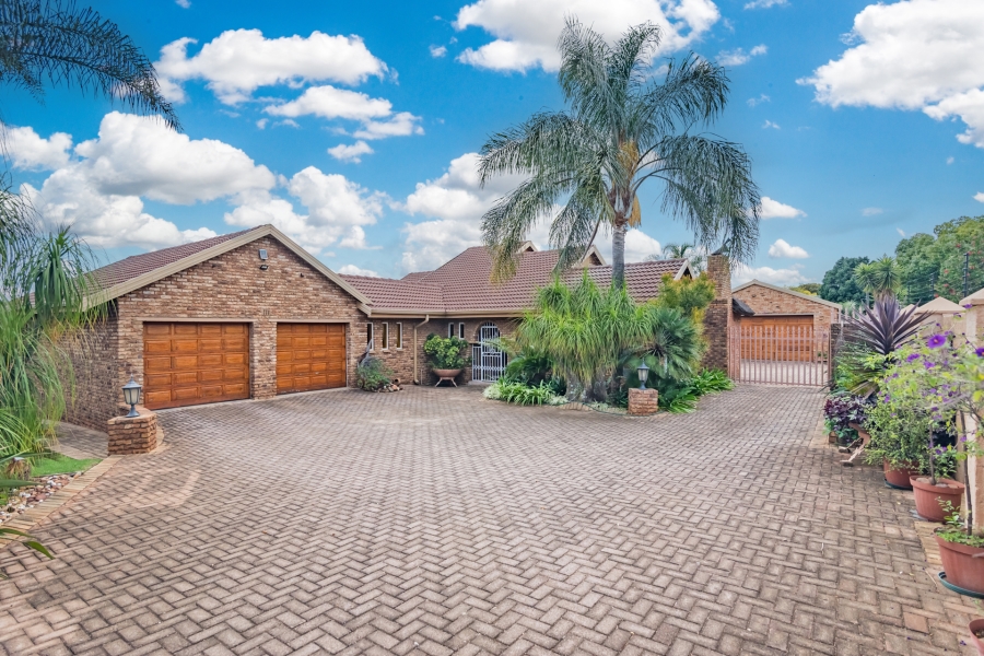 4 Bedroom Property for Sale in Rant En Dal Gauteng