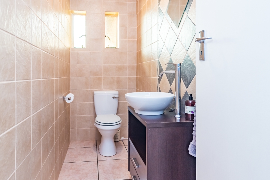 4 Bedroom Property for Sale in Rant En Dal Gauteng