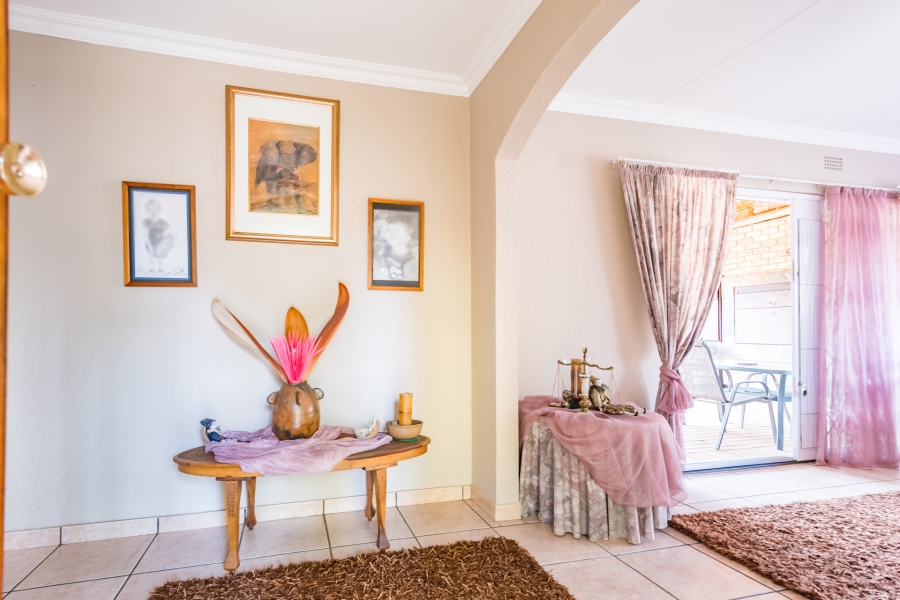 4 Bedroom Property for Sale in Rant En Dal Gauteng