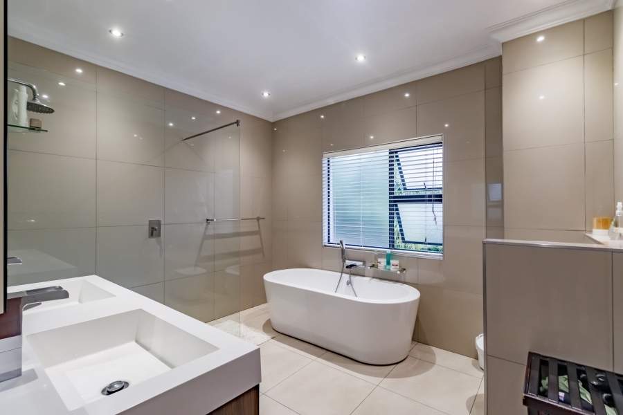 4 Bedroom Property for Sale in Midstream Estate Gauteng